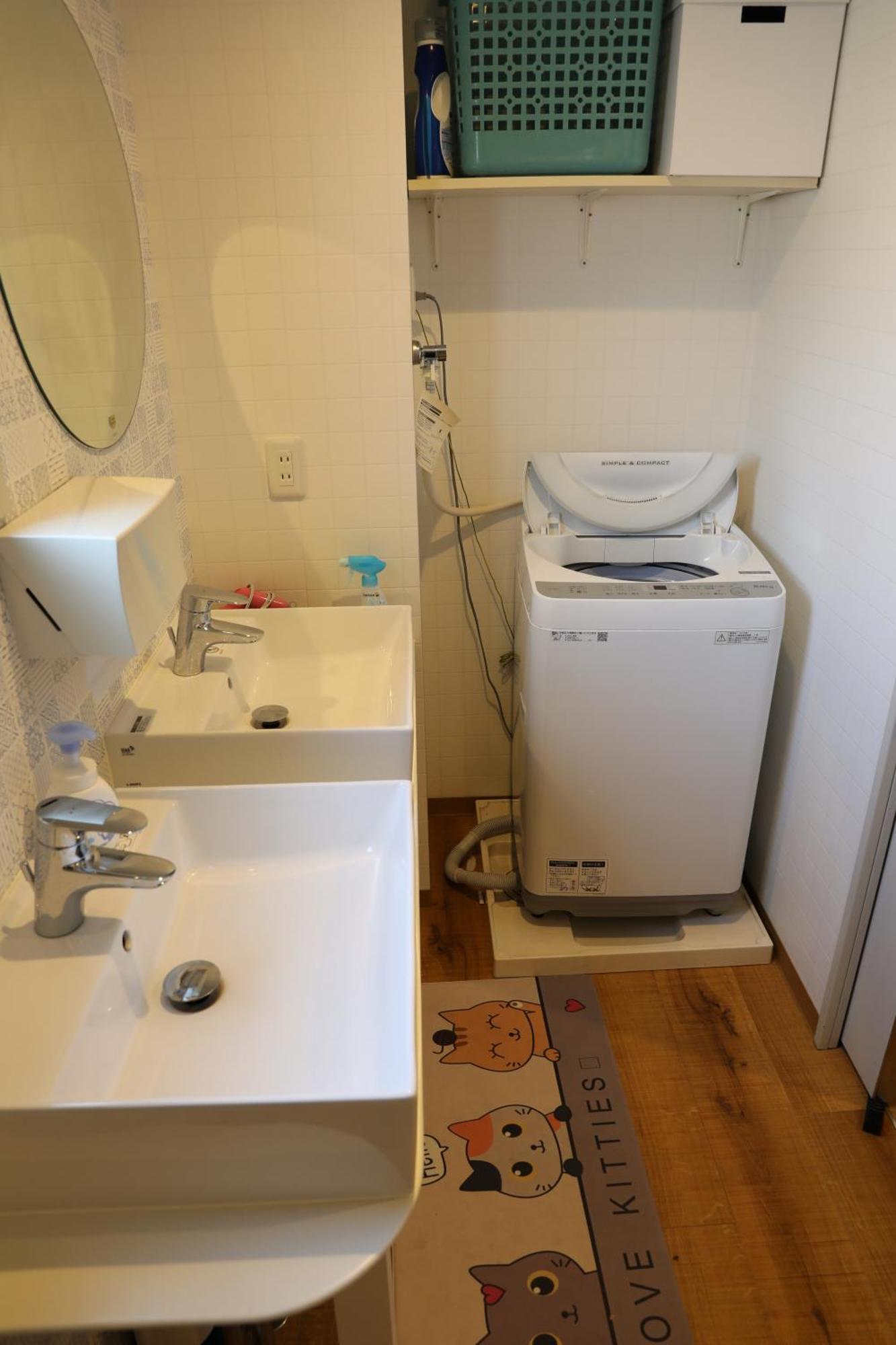 Guesthouse Yours Osaka Bagian luar foto