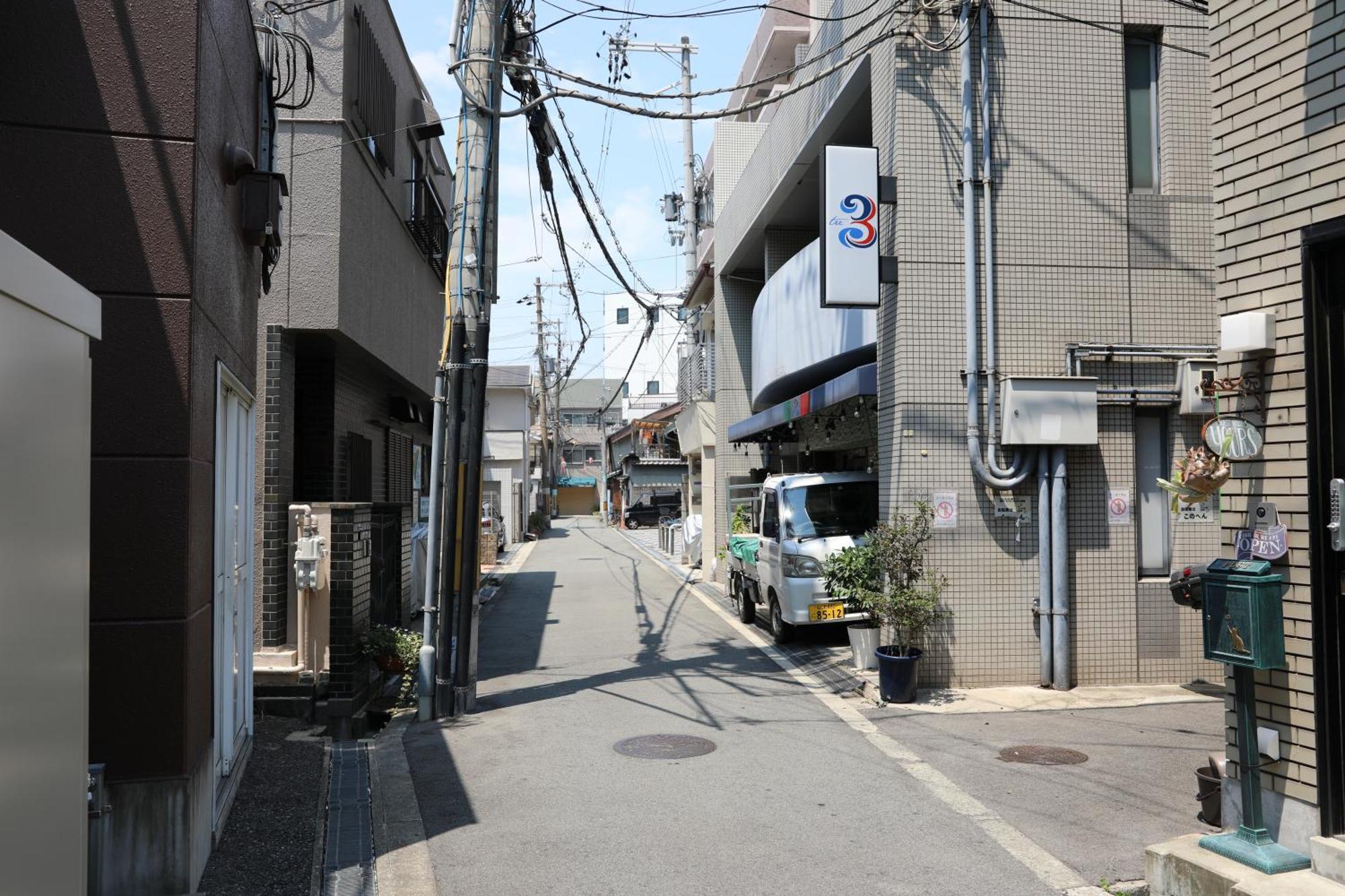 Guesthouse Yours Osaka Bagian luar foto