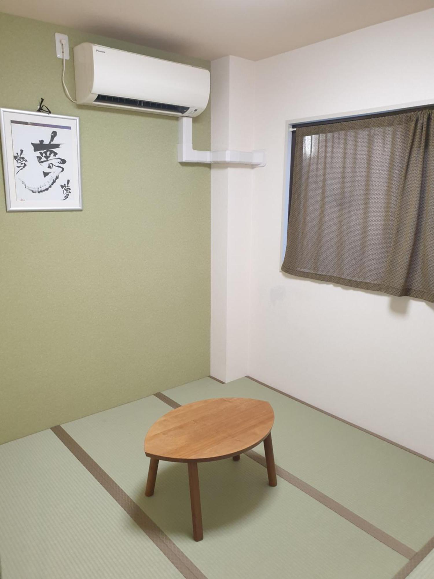 Guesthouse Yours Osaka Bagian luar foto